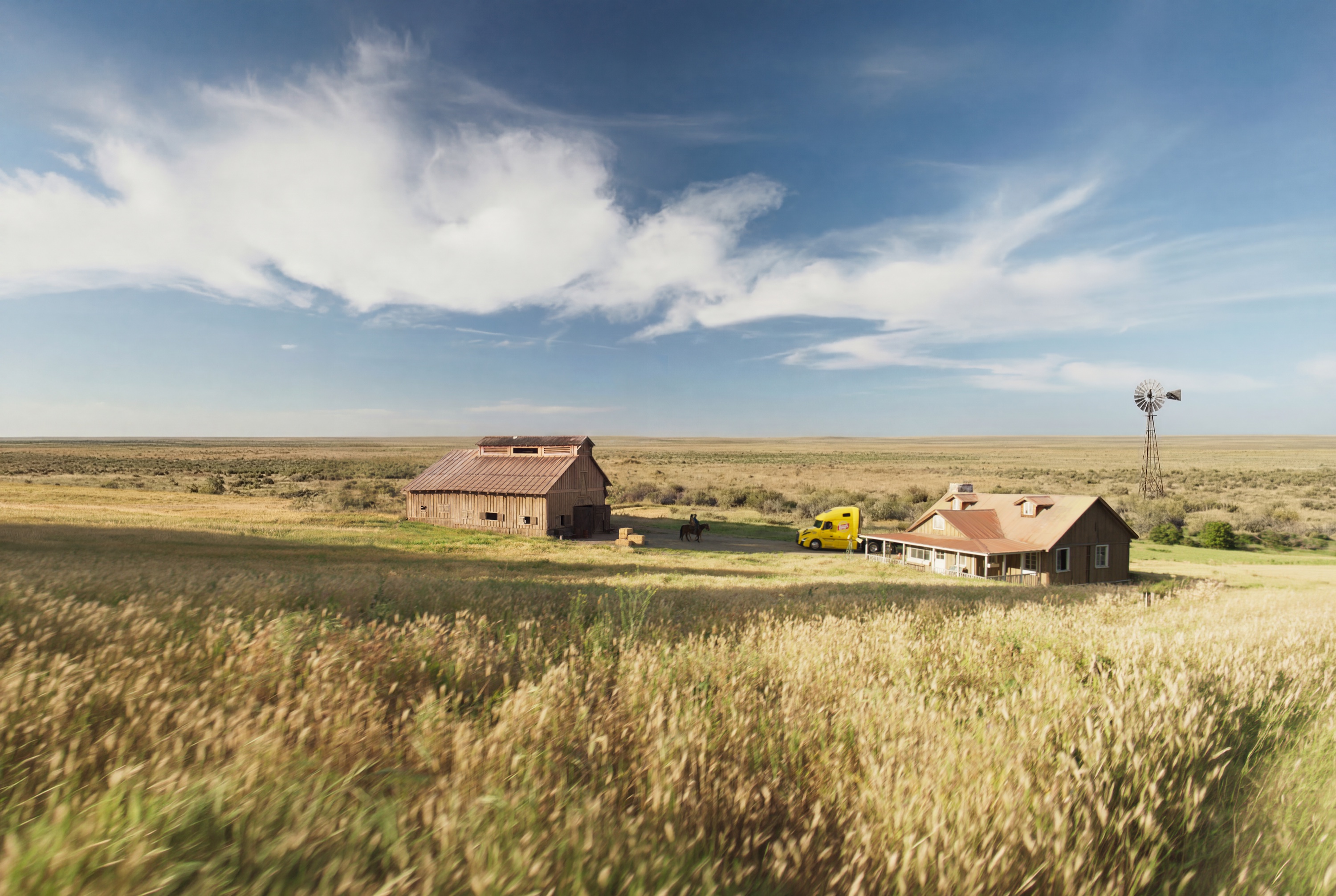 Lay's Bandwagon travelling past a digitally created ranch landscape